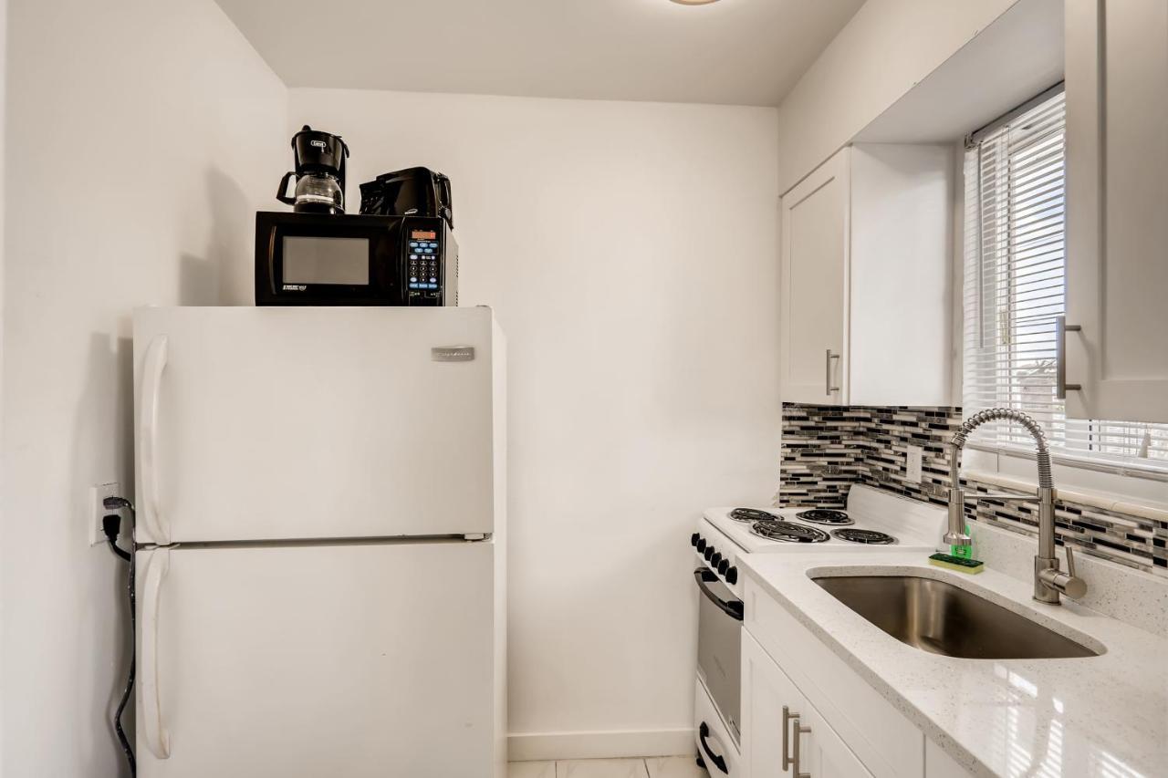 Coral Sands HUGE Studio w/ 2 Queen beds! West Palm Beach Buitenkant foto
